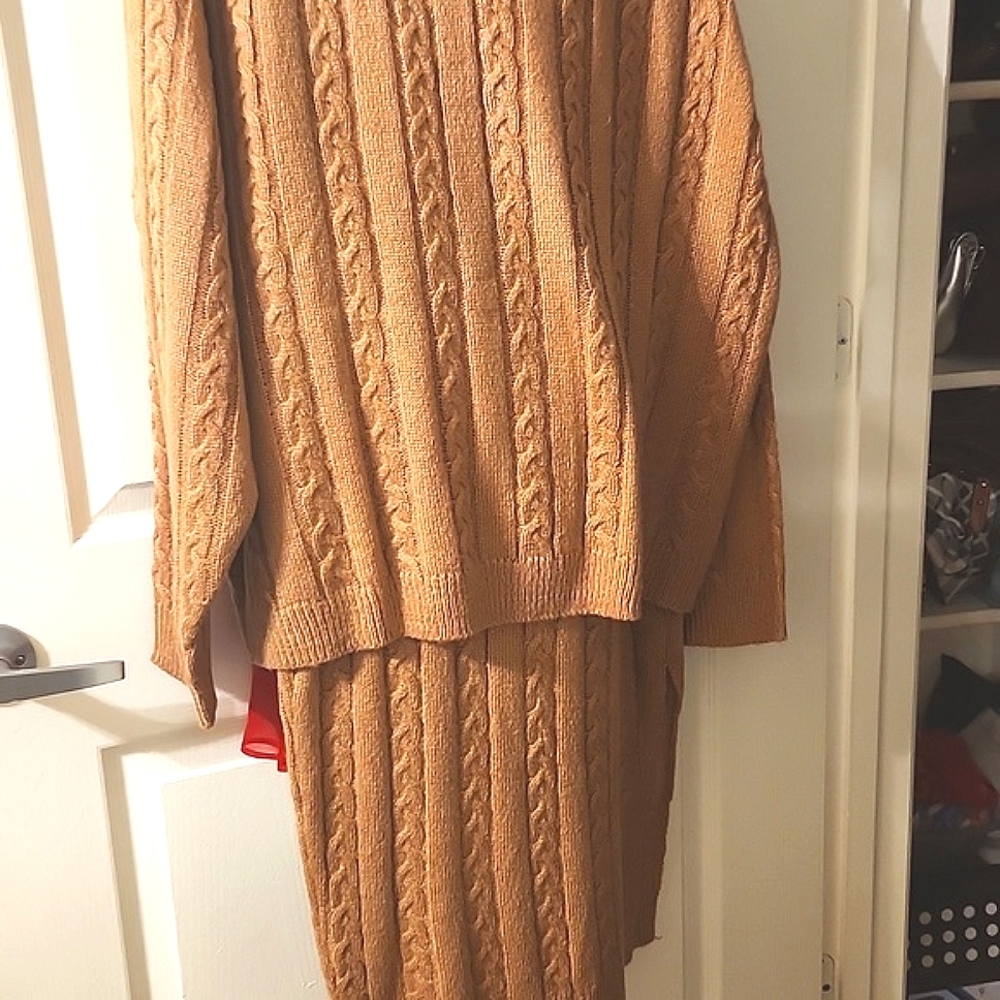 Ashley Stewart Cable Knit Sweater .